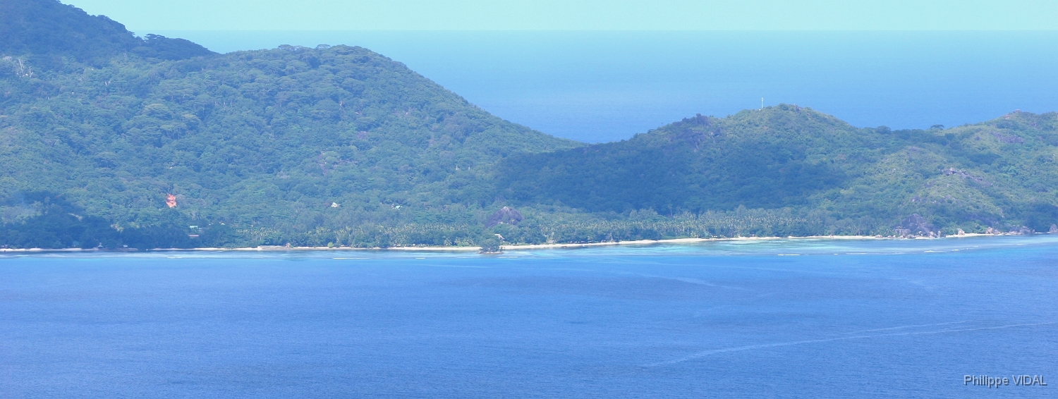 IMG_2326_rf_PRASLIN_DE GLACIS NOIR_LA DIGUE_SOURCE D'ARGENT.jpg